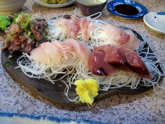 さしみ定食の刺身