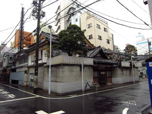三筋湯前