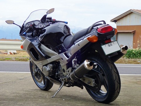 zzr_04