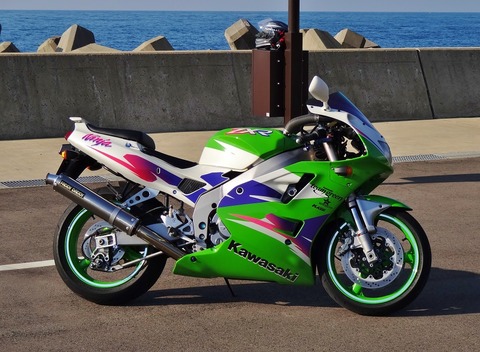 ZXR400