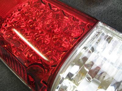 LEDクリスタル 赤白テールレンズ