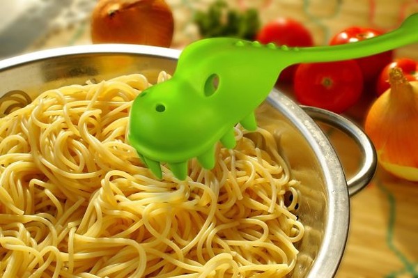 恐竜のパスタサーバー