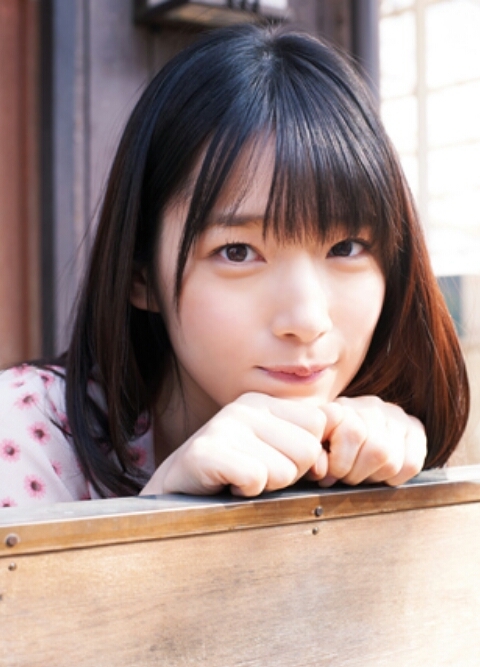 内田真礼