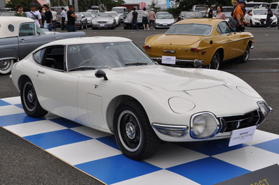 TOYOTA 2000GT
