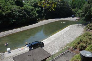 子連れにおすすめ！安全な川遊びスポット【津野町桑の川キャンプ