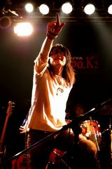 1712500f.jpg