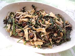 空芯菜・油揚げ・きのこのごま塩胡椒炒め