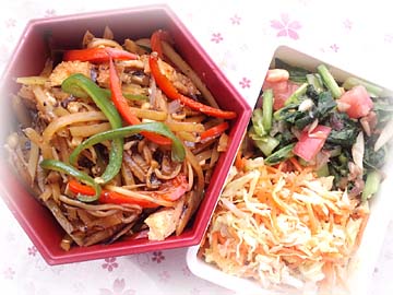 じゃがチンジャオ弁当
