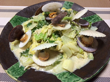 ホタテの稚貝と白菜の豆乳クリーム煮