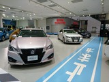 アスリート、ロイヤル。マジェスタの210系クラウン揃い踏み