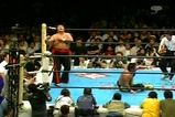 破壊王、自らの右肩を破壊