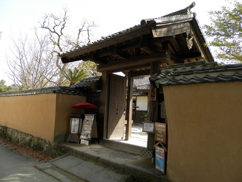 ②34能見邸外門