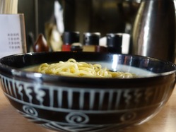 麺横