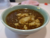 タレ斜め上