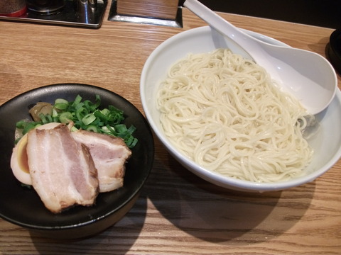 2011/07_TOKYO豚骨BASE1