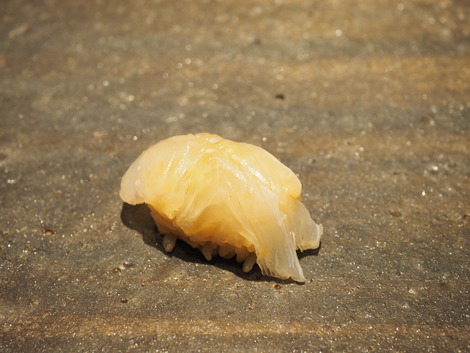 ・