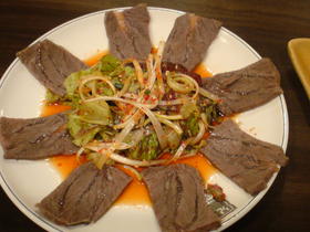 牛ほほ肉蒸し