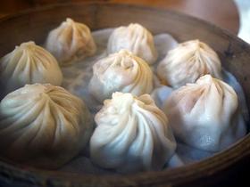 蟹黄小龍包