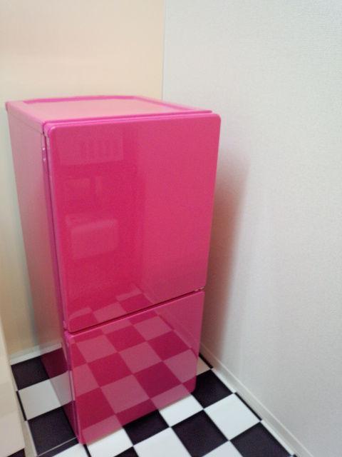 1人用の冷蔵庫でも 可愛くてオシャレになる おしゃれ なカラー冷蔵庫 ラシックカラーズ