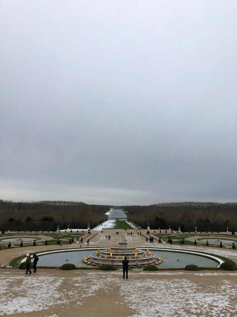Palais de Versailles outside
