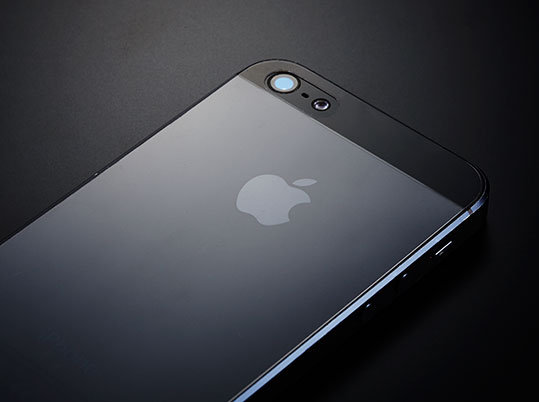 filmiphone13slag_con_004