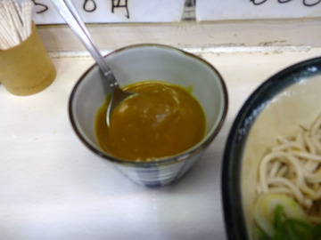 三松@新橋 (9)たぬきそば350玉子60かま玉そば350ちょいカレー100