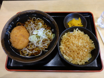 東西そば@葛西(6)天かす丼セット500コロッケ150