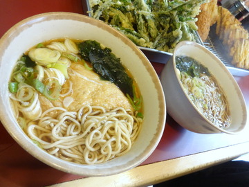丹波屋@新橋(3)きつねそば340明日葉130春菊130