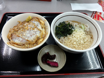山田うどん多摩大橋店@小宮(6)煮込みソースかつ丼セット790