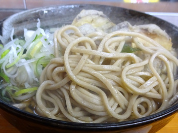 二葉@秋葉原 (7)かけそば260しい茸天110ワカメ80