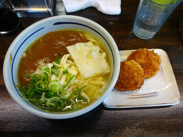 おにやんま@青物横丁 (2)餅入りカレーう600イカ野菜コロッケ120?