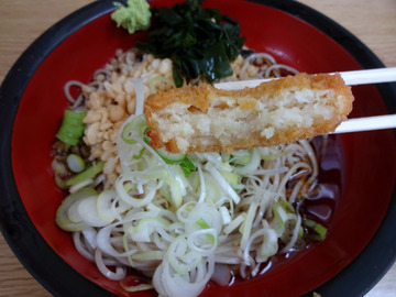 めん庵@浜松町 (10)冷たぬきそば450コロッケ90