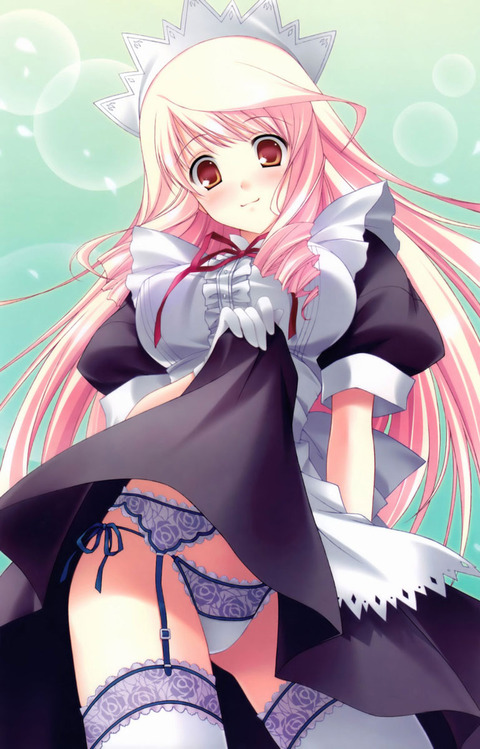 メイドがスカートをたくし上げてるエロ画像02