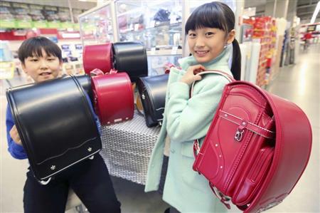 【韓国】通学かばん商戦、日本製ランドセルが人気　一部メディアは「軍国主義の名残」と否定的に伝える