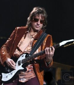 リッチー・サンボラ、ツアーに不参加／BON JOVI : ベストヒットUSAな