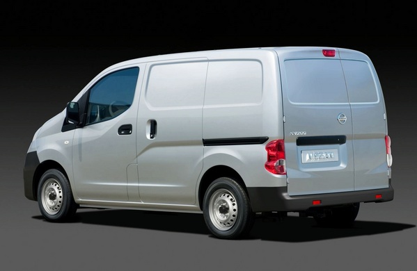 nissan-nv200-2010