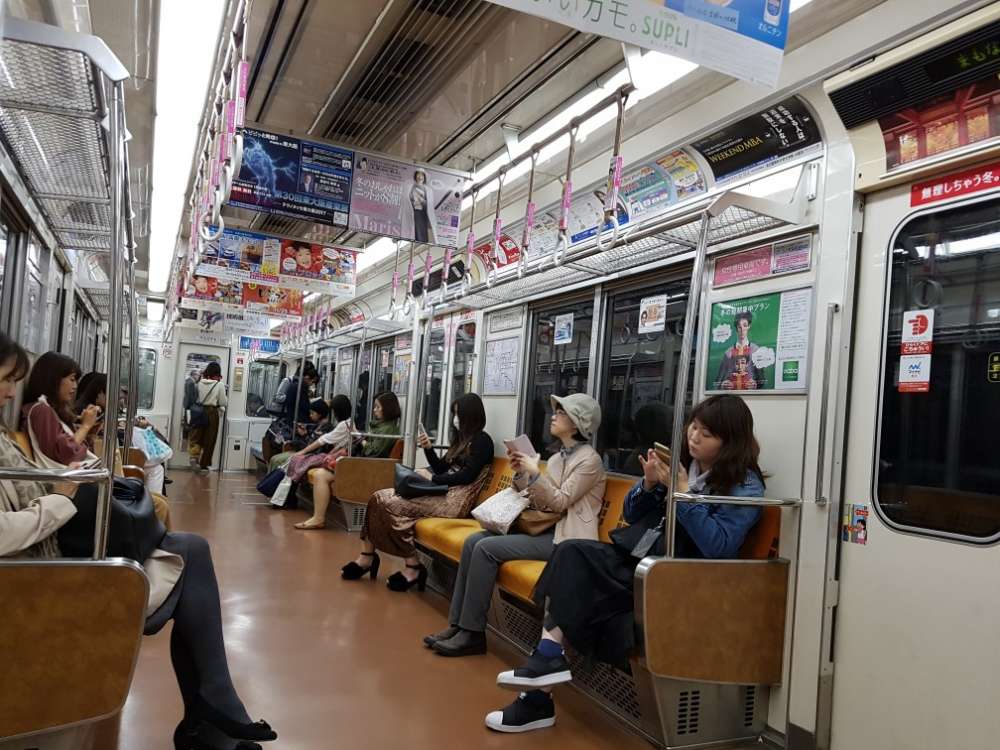 韓国人が言葉がわからないふりして日本の女性専用車両に乗り込み盗撮！本国SNSへ投稿！やはり犯罪民族！ 韓国掲示板