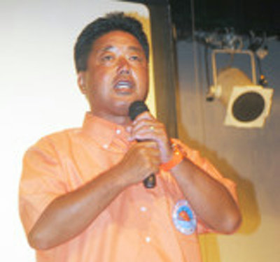 石垣市で県知事選に向け決意表明する下地氏-26日夜
