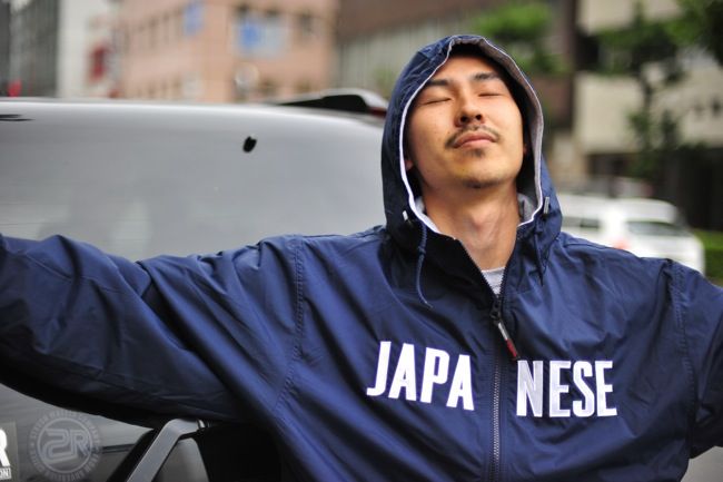 上野伸平　タイトブース　　スーツ 今期も成人式の若者やフォーマルスタイルで働くフォロワーの皆様