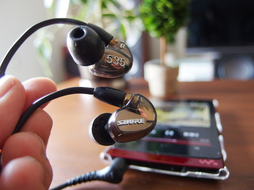 イヤホン「SHURE SE535」のレビューと「シュア掛け」を行う手順 : 鳥取