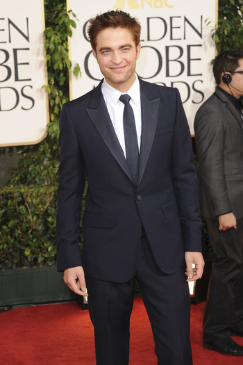 RobertPattinsonNewHQsGoldenGlobes10