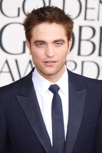 RobertPattinsonNewHQsGoldenGlobes17