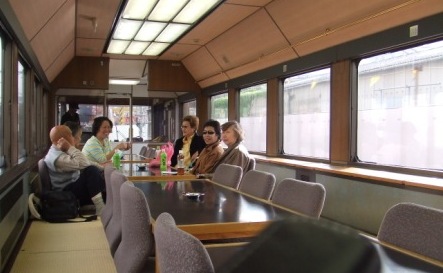 お座敷列車