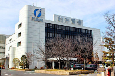 img1_file5be16076bf048
