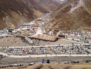 Silkar-monastery-in-Chendo-county-Qinghai