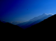 ドゥンチェよりランタンとチベットの山々