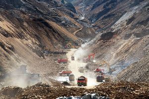 チベットの鉱山開発