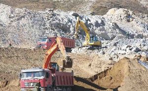 チベットの鉱山開発