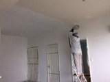 マンション内部塗装中天井終わり際