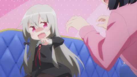 となりの吸血鬼さん
